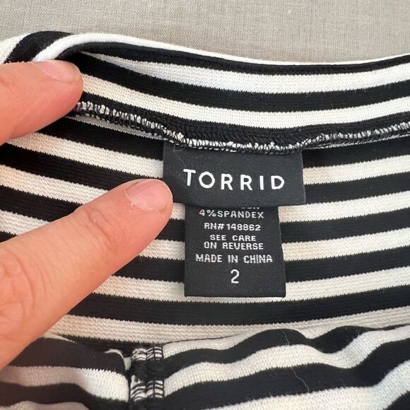 Torrid Black & White Stripe Sweetheart Knit Cami size 2x - Picture 10 of 13